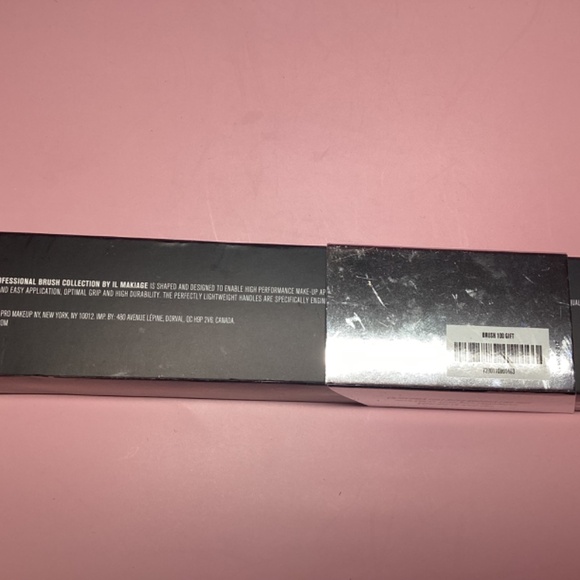 IL Makiage #100 Foundation Blending Brush Brand New - Picture 4 of 5